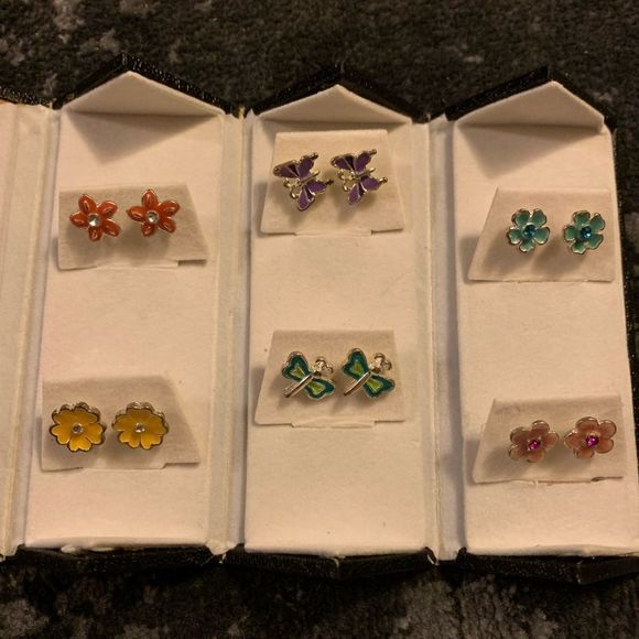 At Studio by Majestic “Botanical” - Picture 3 of 13